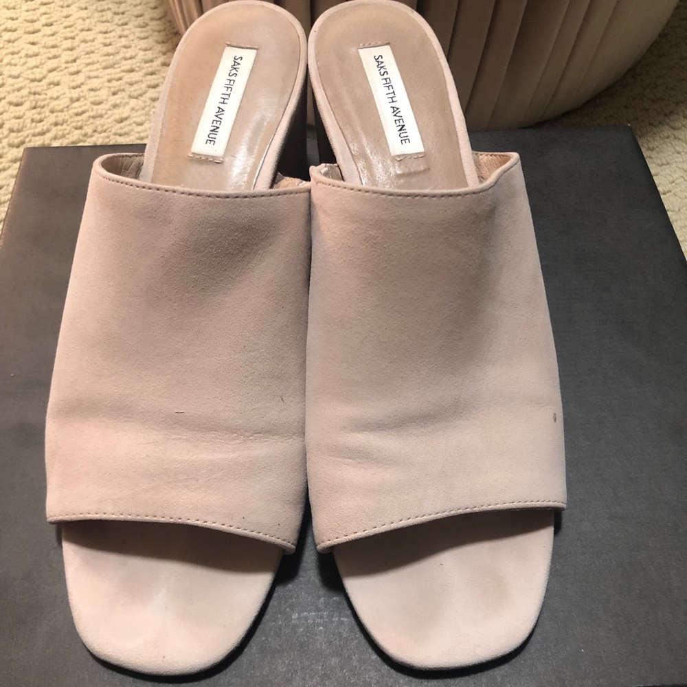 Saks Fifth Avenue - light pink mule